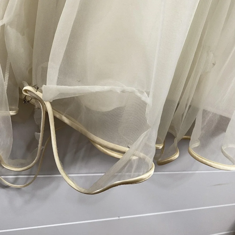 Vintage Sheer Peignoir Set Womens Medium Ivory Nightgown‎ Robe Lace Pearl 60s